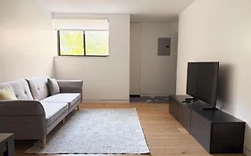 New Cozy Modern Minimalist Stay In Brooklyn At Rem-Casa